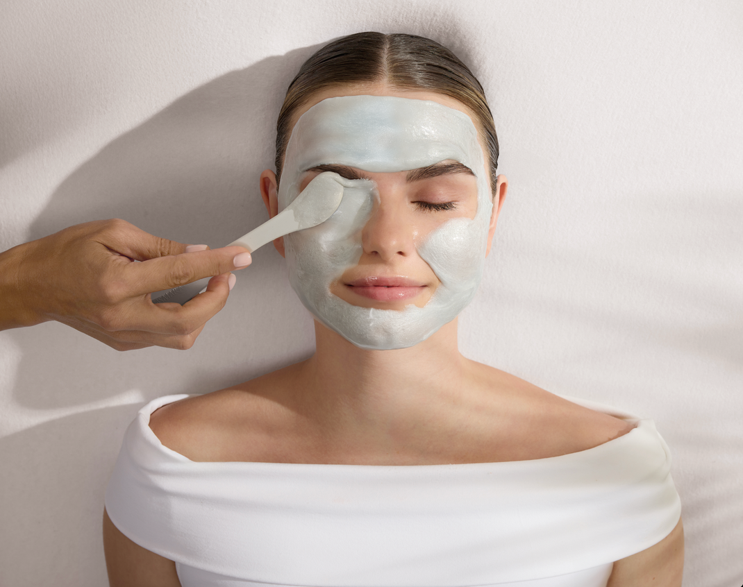 Tratamiento facial Casmara de hidratación y nutrición para piel seca o apagada